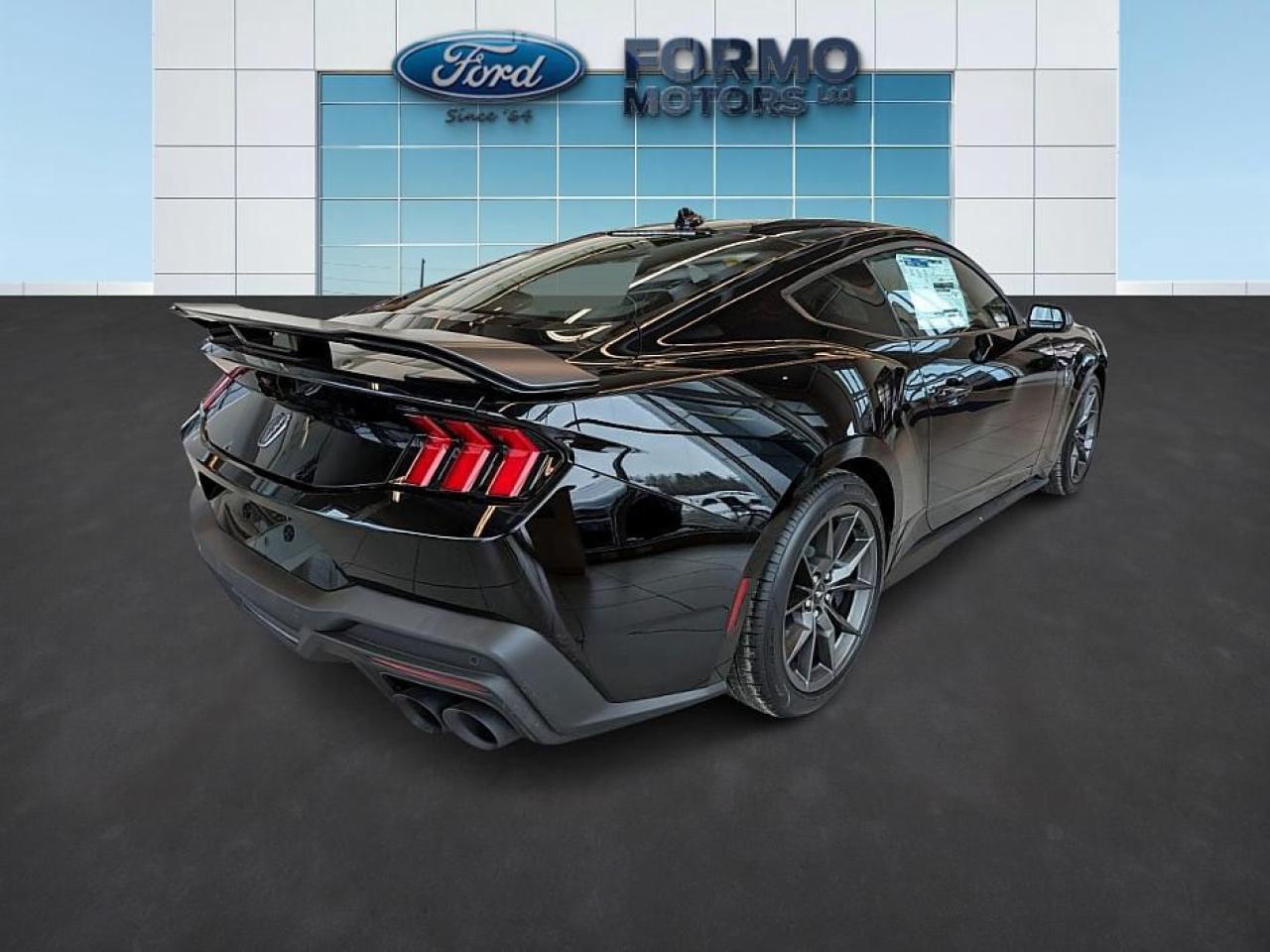 2024 Ford Mustang Dark Horse Photo4