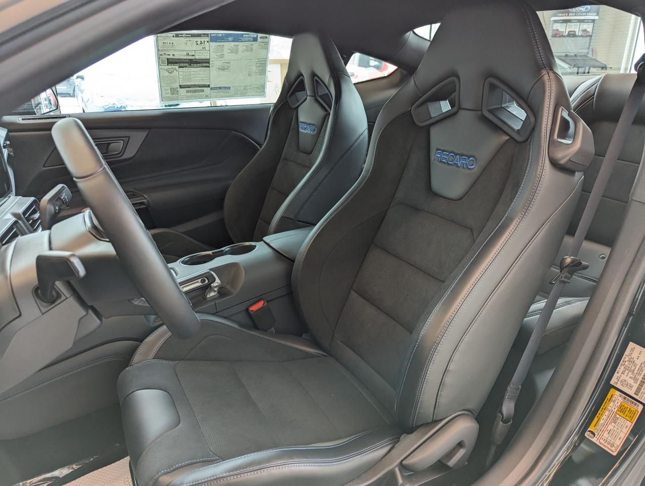 2024 Ford Mustang Dark Horse Photo5
