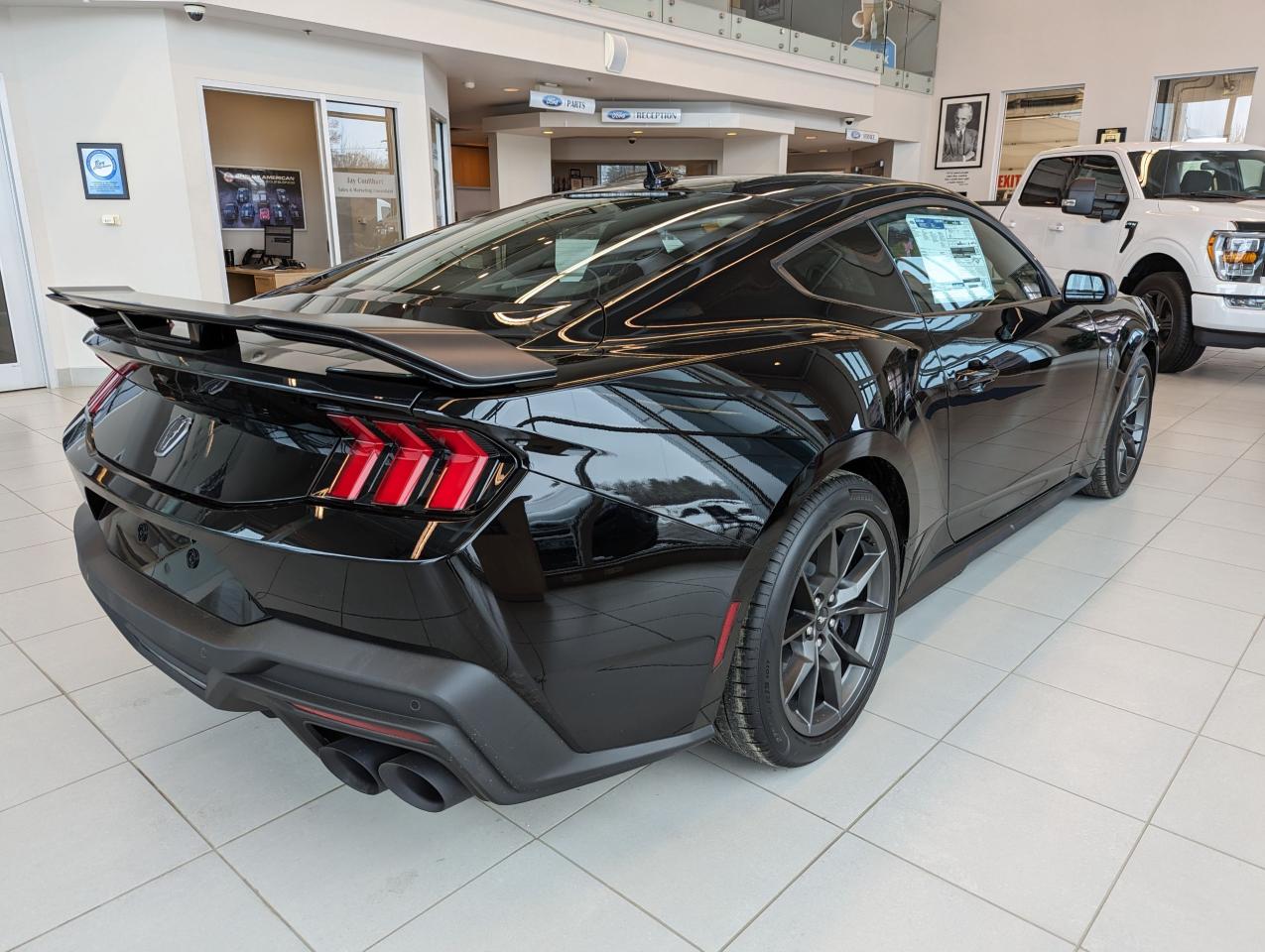 2024 Ford Mustang Dark Horse Photo4