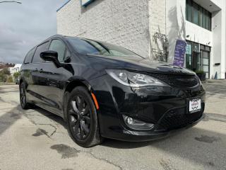 Used 2020 Chrysler Pacifica Touring 2WD for sale in Delta, BC