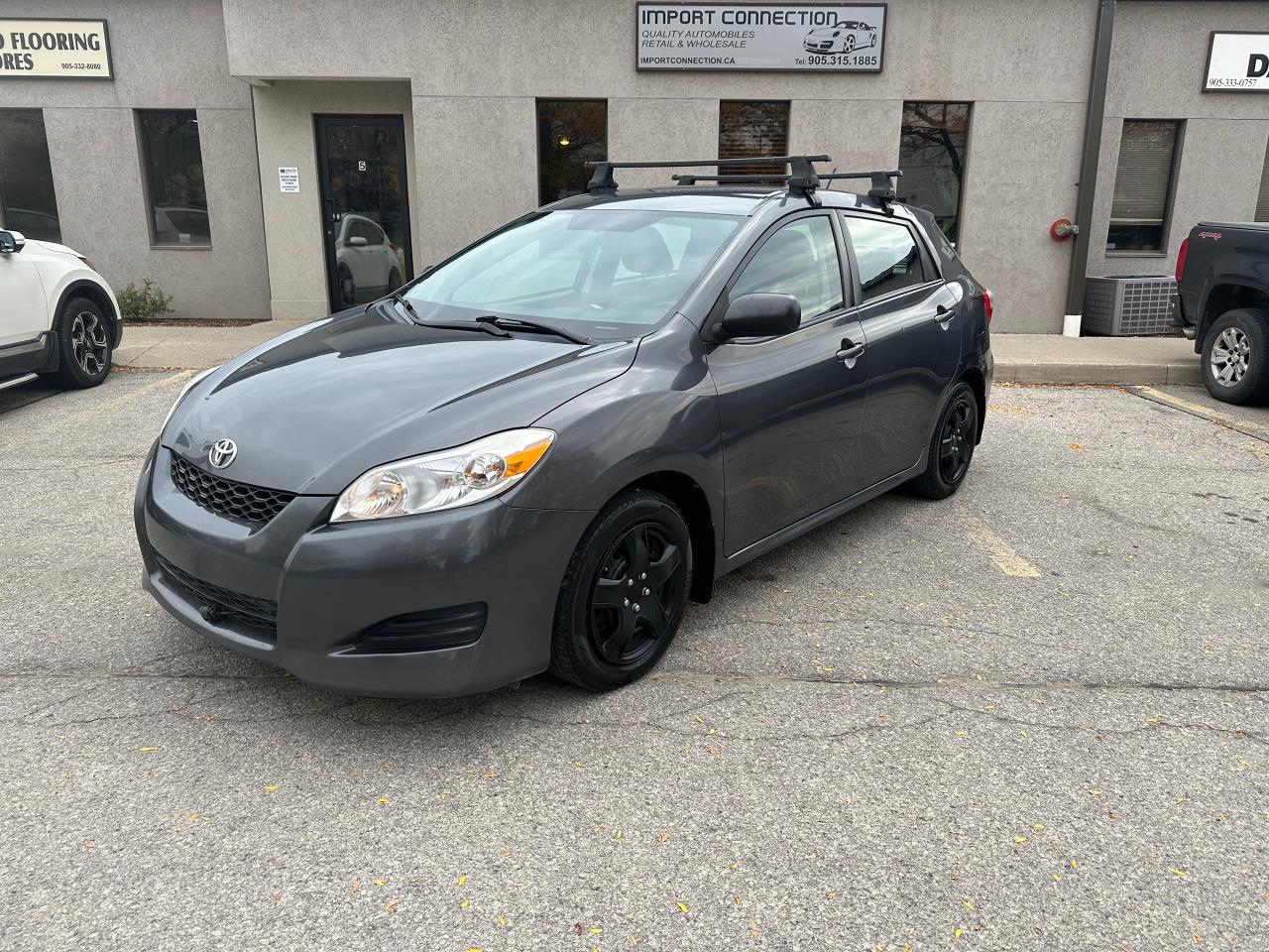 2011 Toyota Matrix ONE OWNER..LOW MILEAGE..CERTIFIED !!