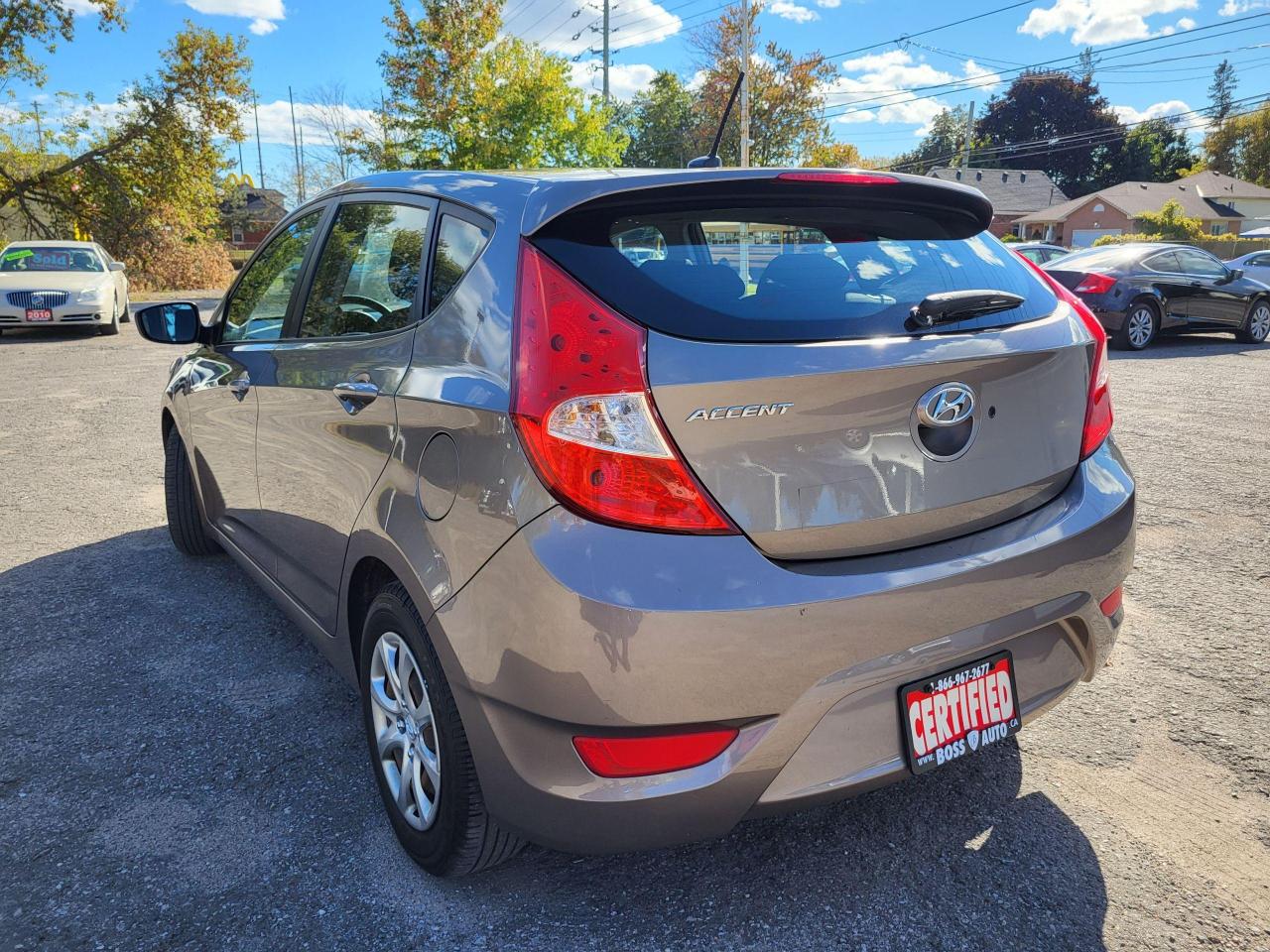 2013 Hyundai Accent GS Photo2