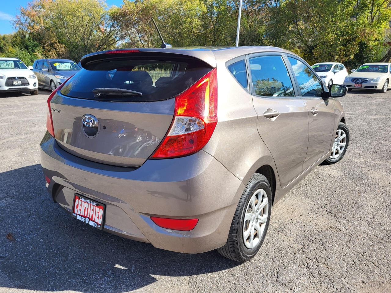 2013 Hyundai Accent GS Photo4