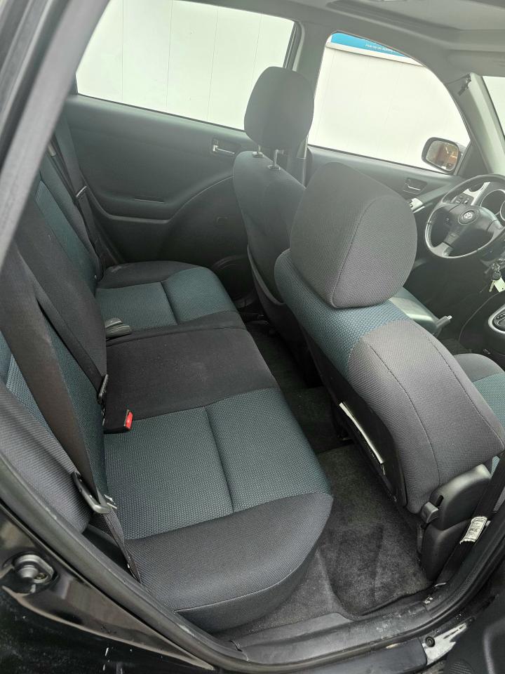 2006 Toyota Matrix  - Photo #11