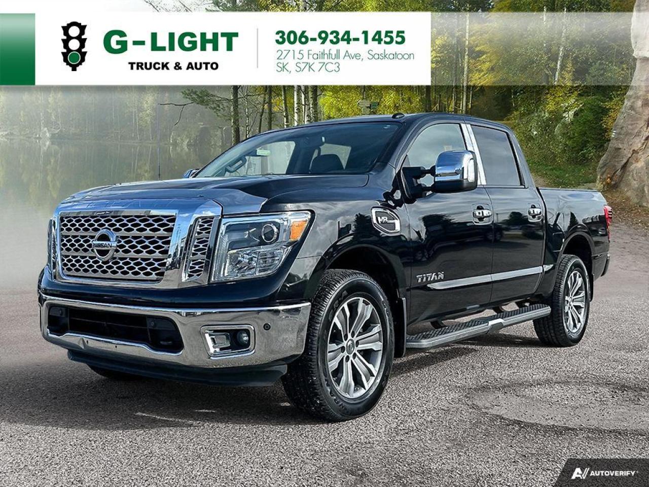 2017 Nissan Titan 4WD Crew Cab SL Photo25