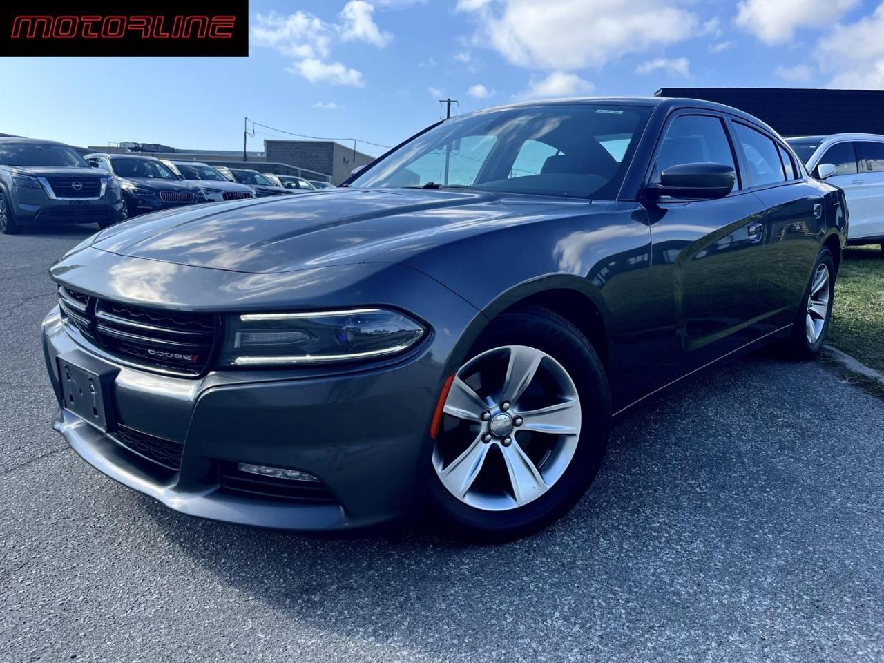 Used 2015 Dodge Charger SXT for sale in Burlington, ON