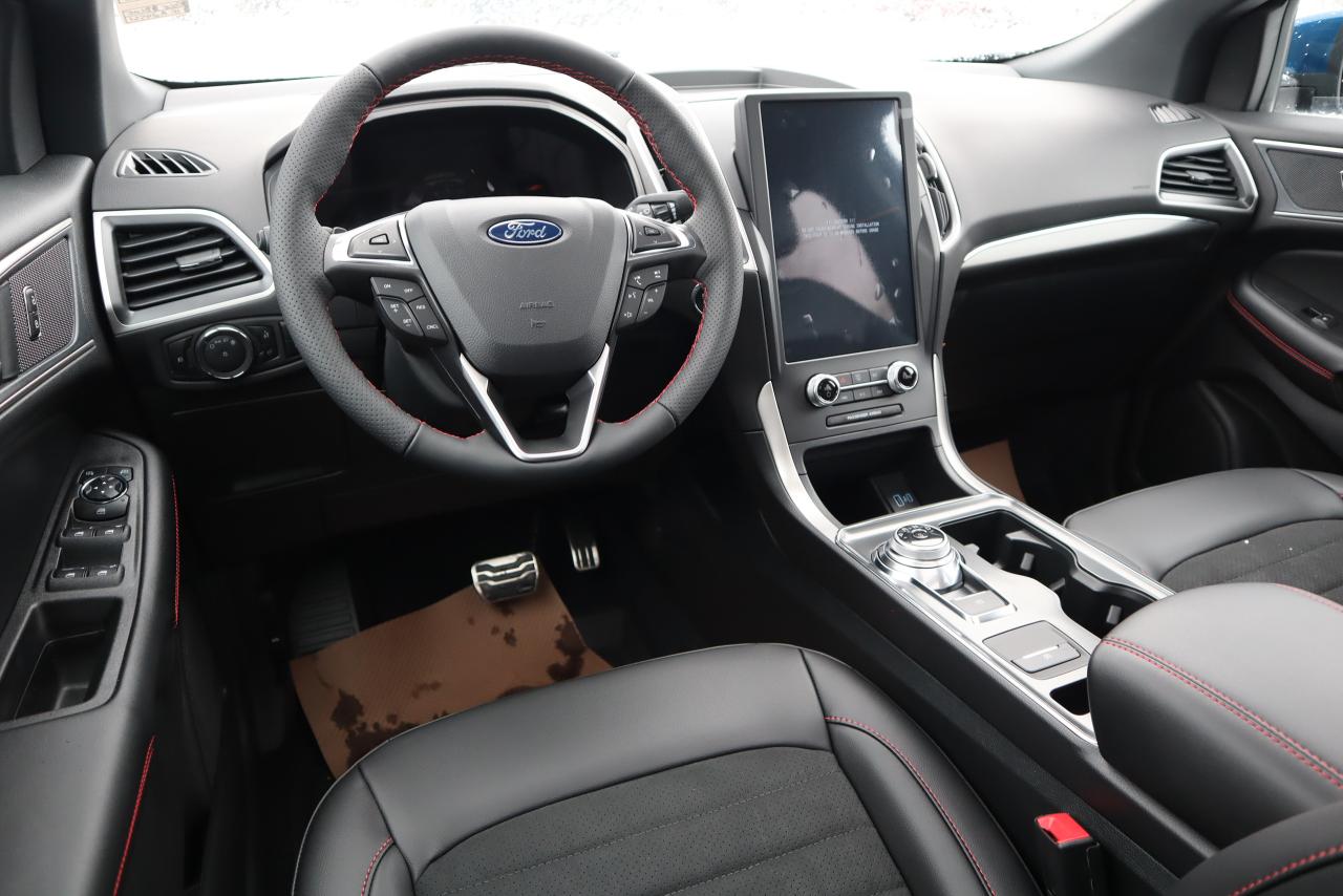 2024 Ford Edge ST Line Photo5