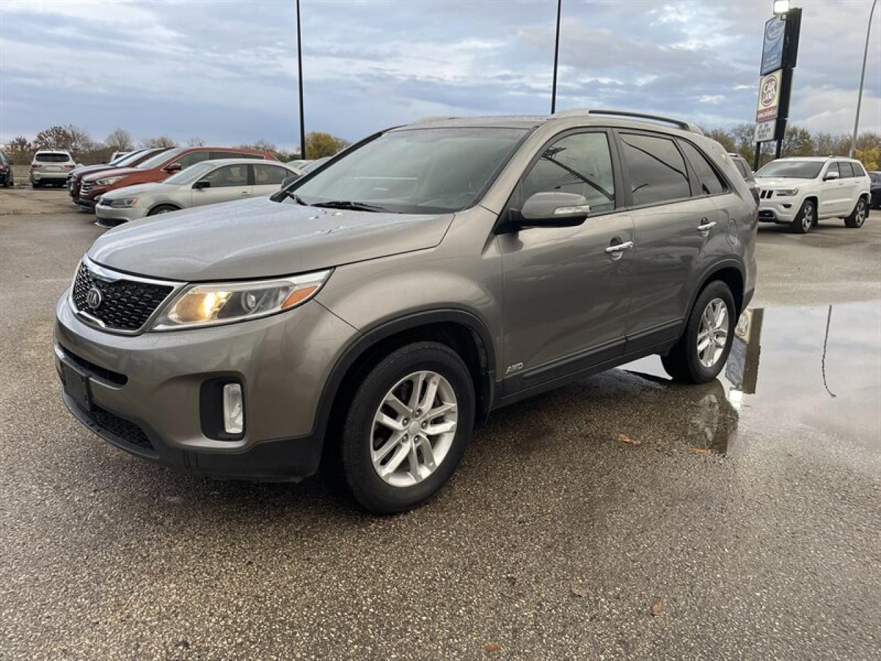 Used 2014 Kia Sorento LX for sale in Winnipeg, MB