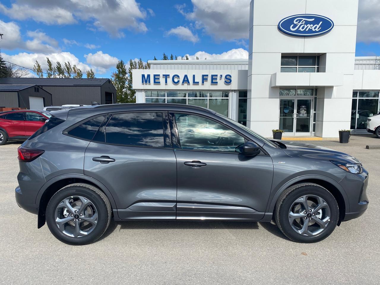 Image - 2023 Ford Escape ST-Line Select AWD