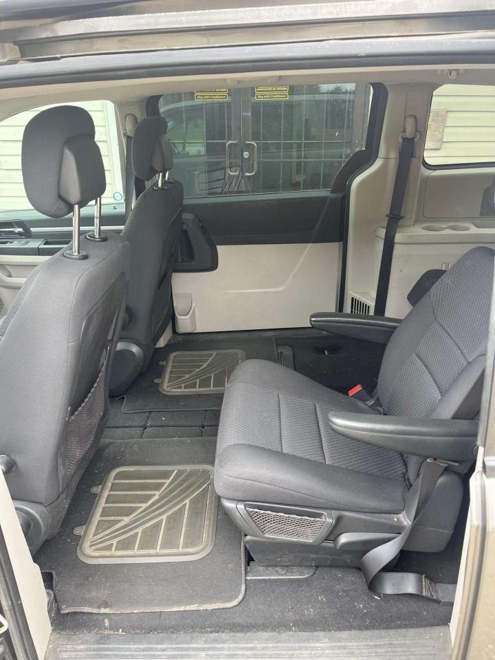 2010 Dodge Grand Caravan SE (Certified) - Photo #7