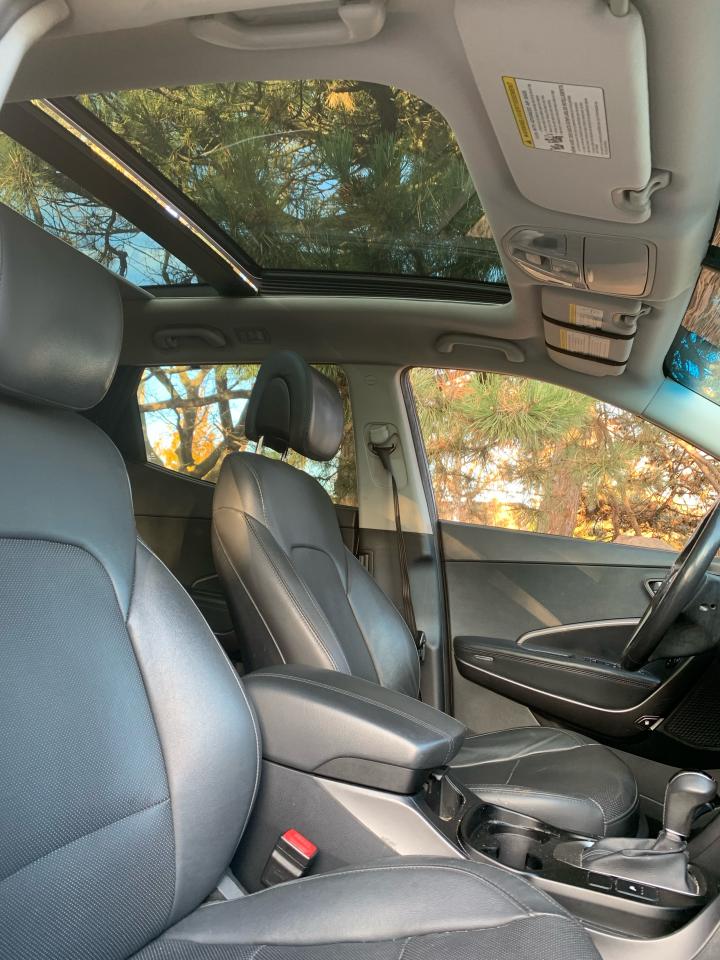 2017 Hyundai Santa Fe Sport SPORT*AWD*LEATHER*DUAL PANO. ROOF/LEATHER/FULLY LOADED!! Photo4