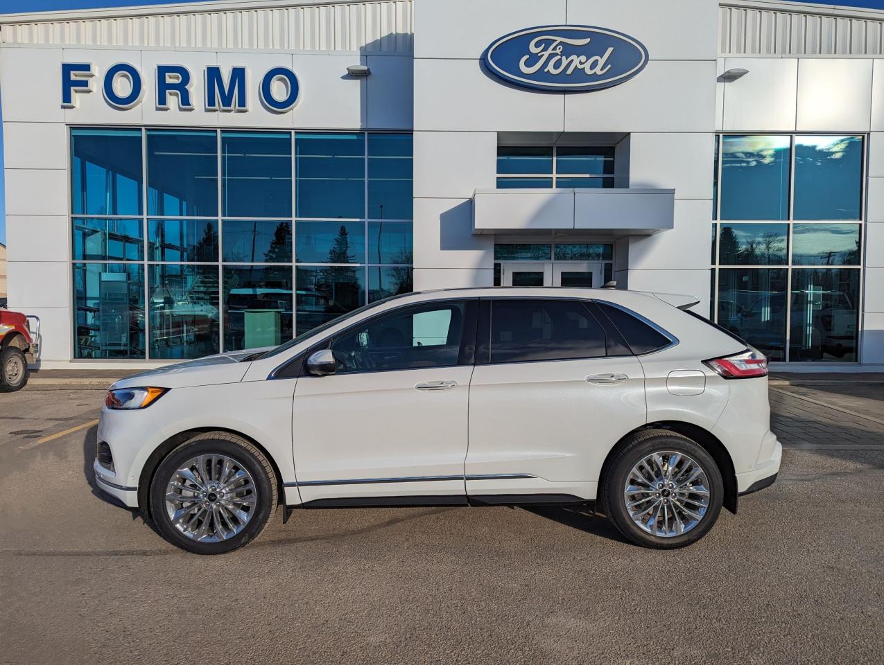 2024 Ford Edge Titanium Photo0