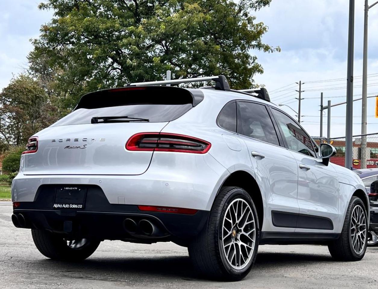 2016 Porsche Macan S AWD |PREMIUM PLUS|INTELLIGENT PERF|BLK EXTERIOR PCKG| Photo4