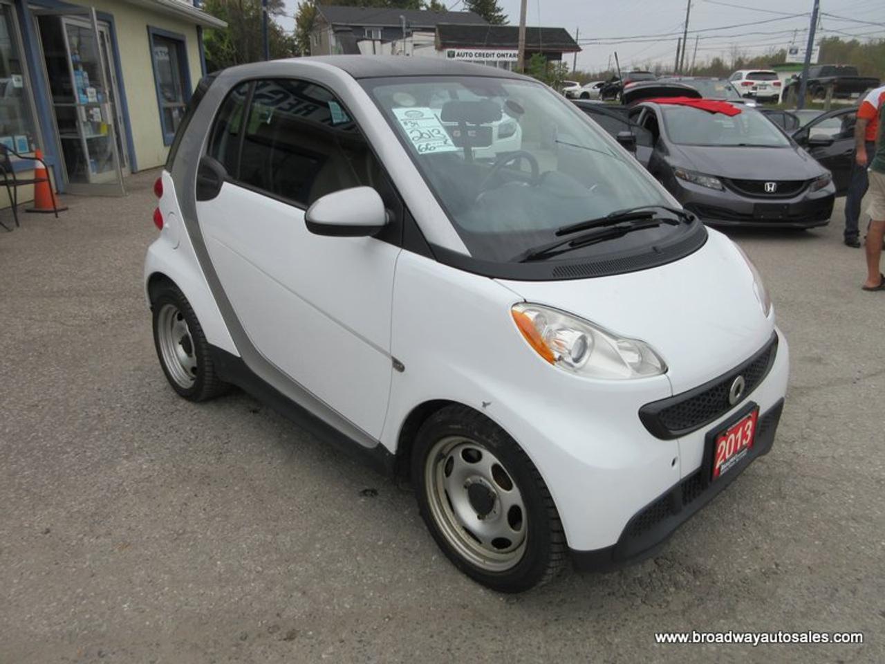 2013 Smart fortwo FUEL EFFICIENT PURE-EDITION 2 PASSENGER 1.0L - DOHC.. LEATHER.. JVC STEREO.. BACK-UP CAMERA.. BLUETOOTH.. KEYLESS ENTRY.. Photo