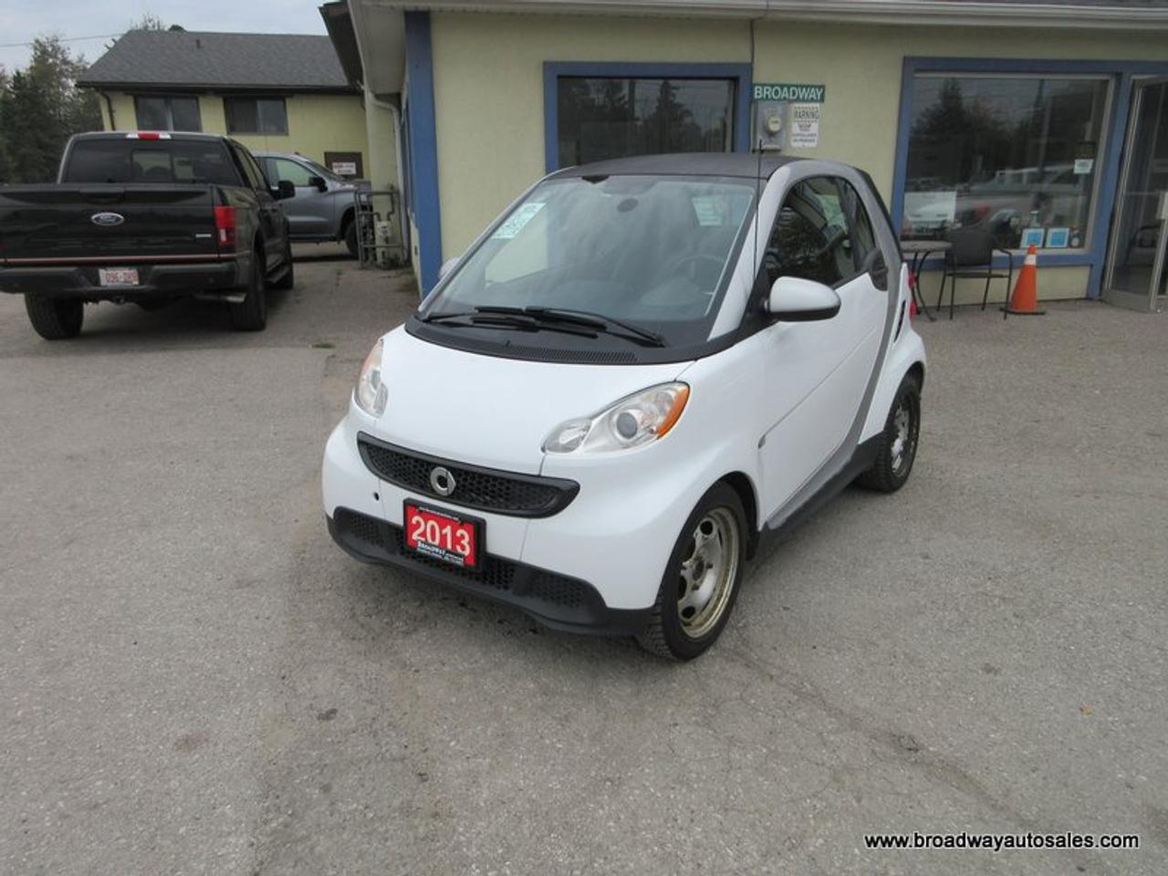 2013 Smart fortwo FUEL EFFICIENT PURE-EDITION 2 PASSENGER 1.0L - DOHC.. LEATHER.. JVC STEREO.. BACK-UP CAMERA.. BLUETOOTH.. KEYLESS ENTRY.. Photo