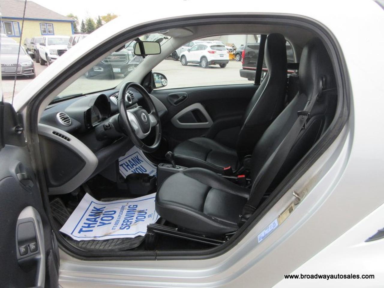 2013 Smart fortwo FUEL EFFICIENT PURE-EDITION 2 PASSENGER 1.0L - DOHC.. LEATHER.. JVC STEREO.. BACK-UP CAMERA.. BLUETOOTH.. KEYLESS ENTRY.. Photo