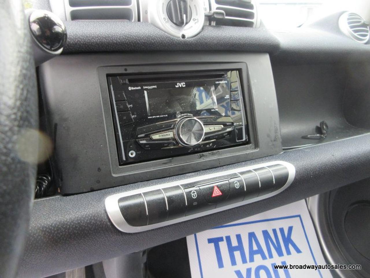 2013 Smart fortwo FUEL EFFICIENT PURE-EDITION 2 PASSENGER 1.0L - DOHC.. LEATHER.. JVC STEREO.. BACK-UP CAMERA.. BLUETOOTH.. KEYLESS ENTRY.. Photo