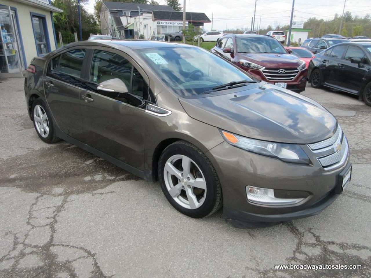 2014 Chevrolet Volt LOADED PREMIUM-EDITION 4 PASSENGER 1.4L - HYBRID.. NAVIGATION.. ECO-MODE-PACKAGE.. DRIVE-MODE-SELECT.. BACK-UP CAMERA.. BLUETOOTH SYSTEM.. Photo4