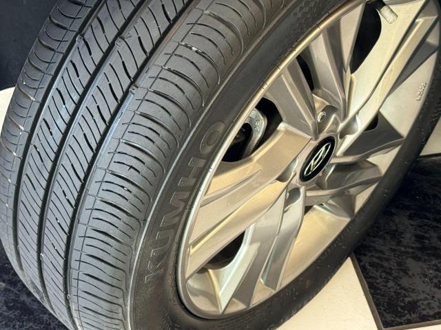 2020 Hyundai Elantra Preferred W/Sun & Safety+Lane Keep+CLEAN CARFAX Photo11