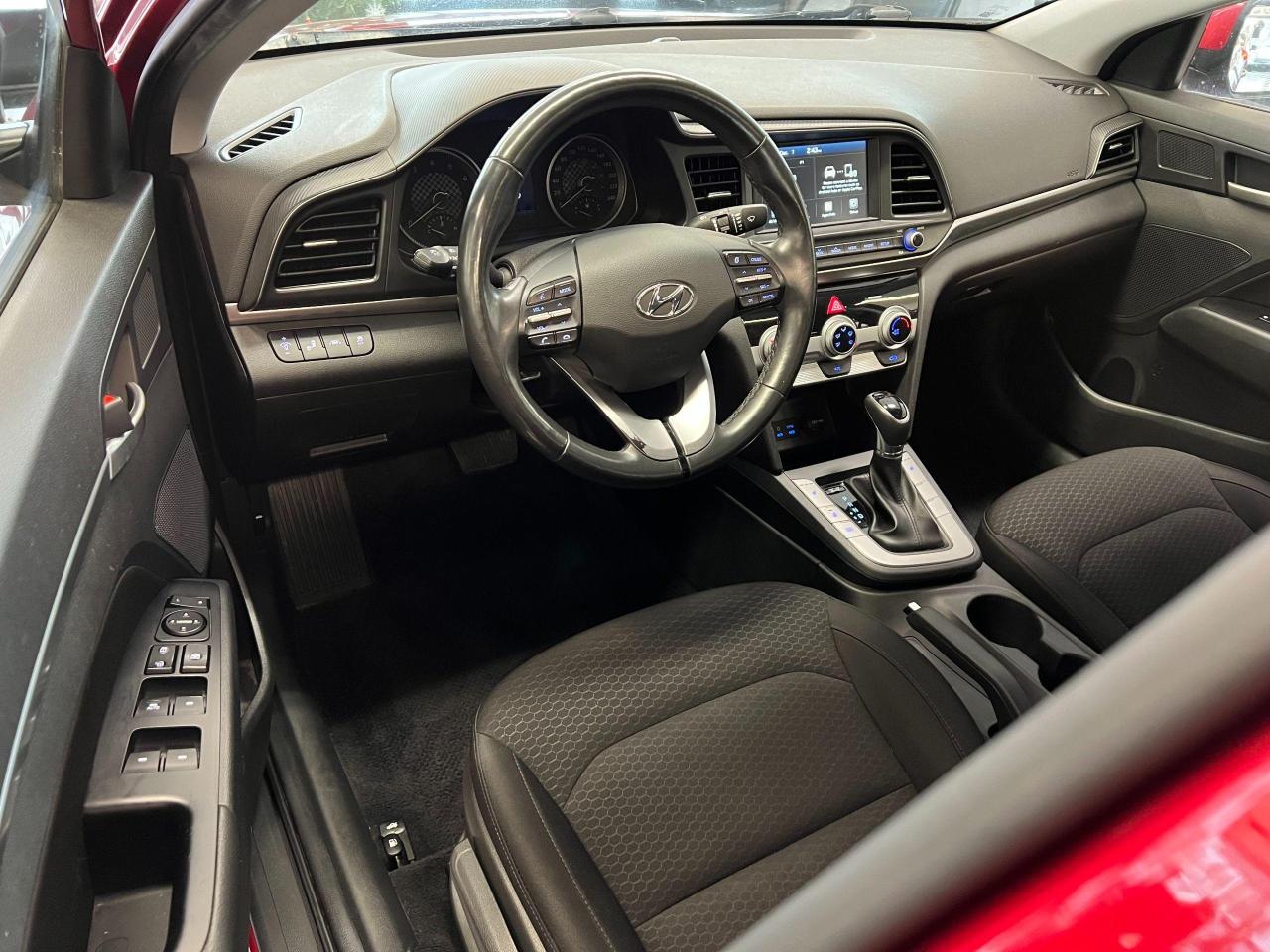 2020 Hyundai Elantra Preferred W/Sun & Safety+Lane Keep+CLEAN CARFAX Photo76