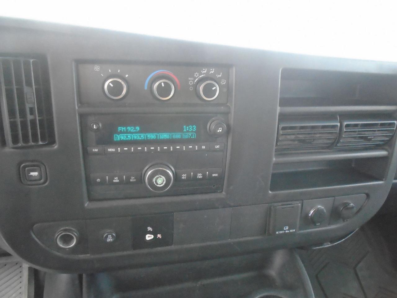 2015 Chevrolet Express 3500 3500 Van 139 - Photo #22