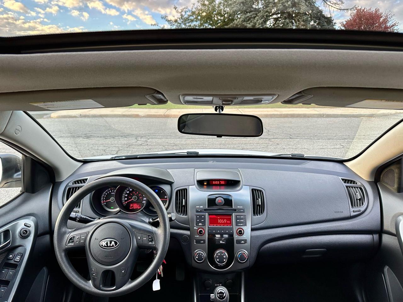 2013 Kia Forte EX / Sunroof (Safety Certified ) - Photo #9