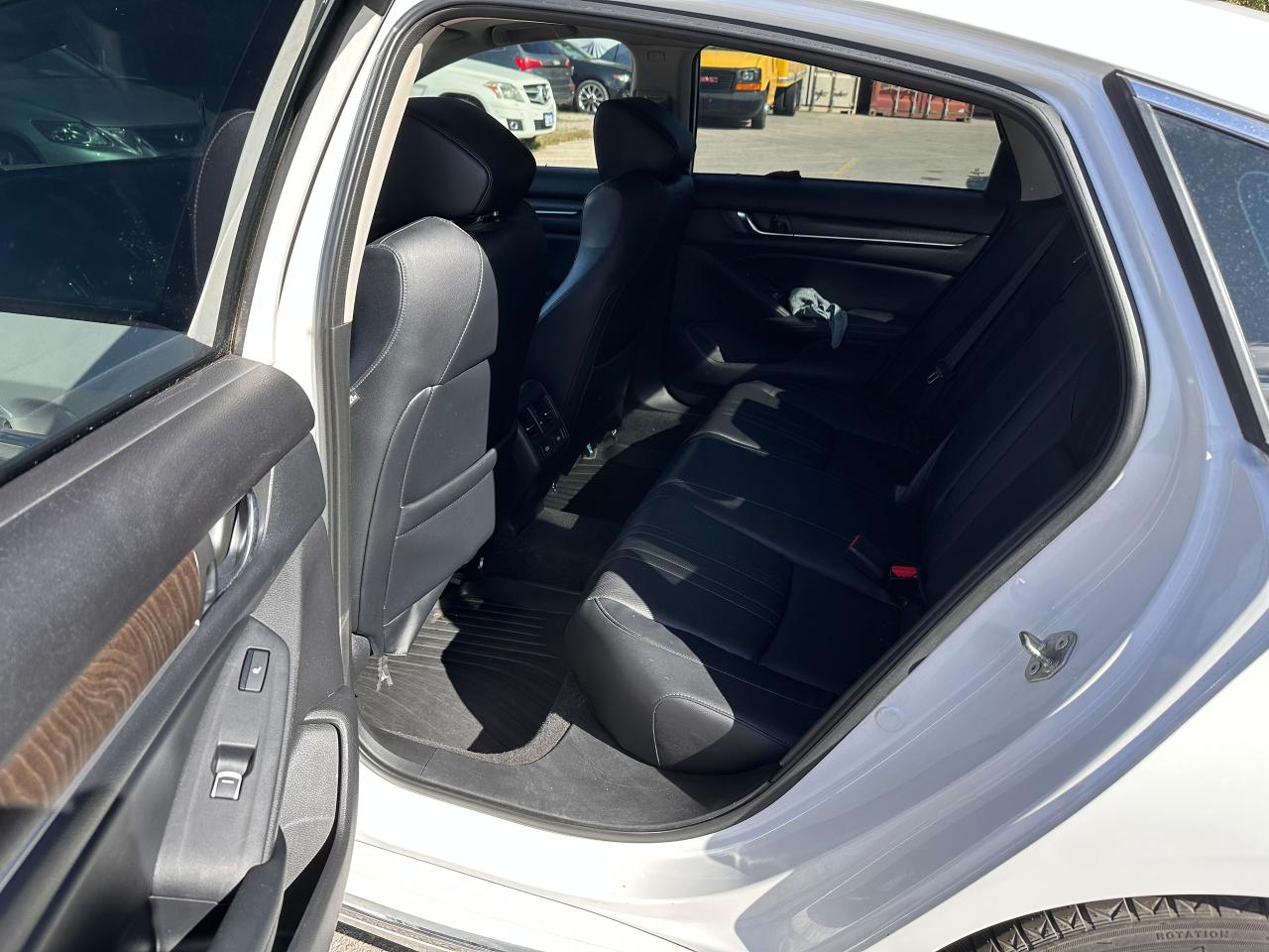 2018 Honda Accord Touring, Navigation, Leather, Sunroof, Certified - Photo #14