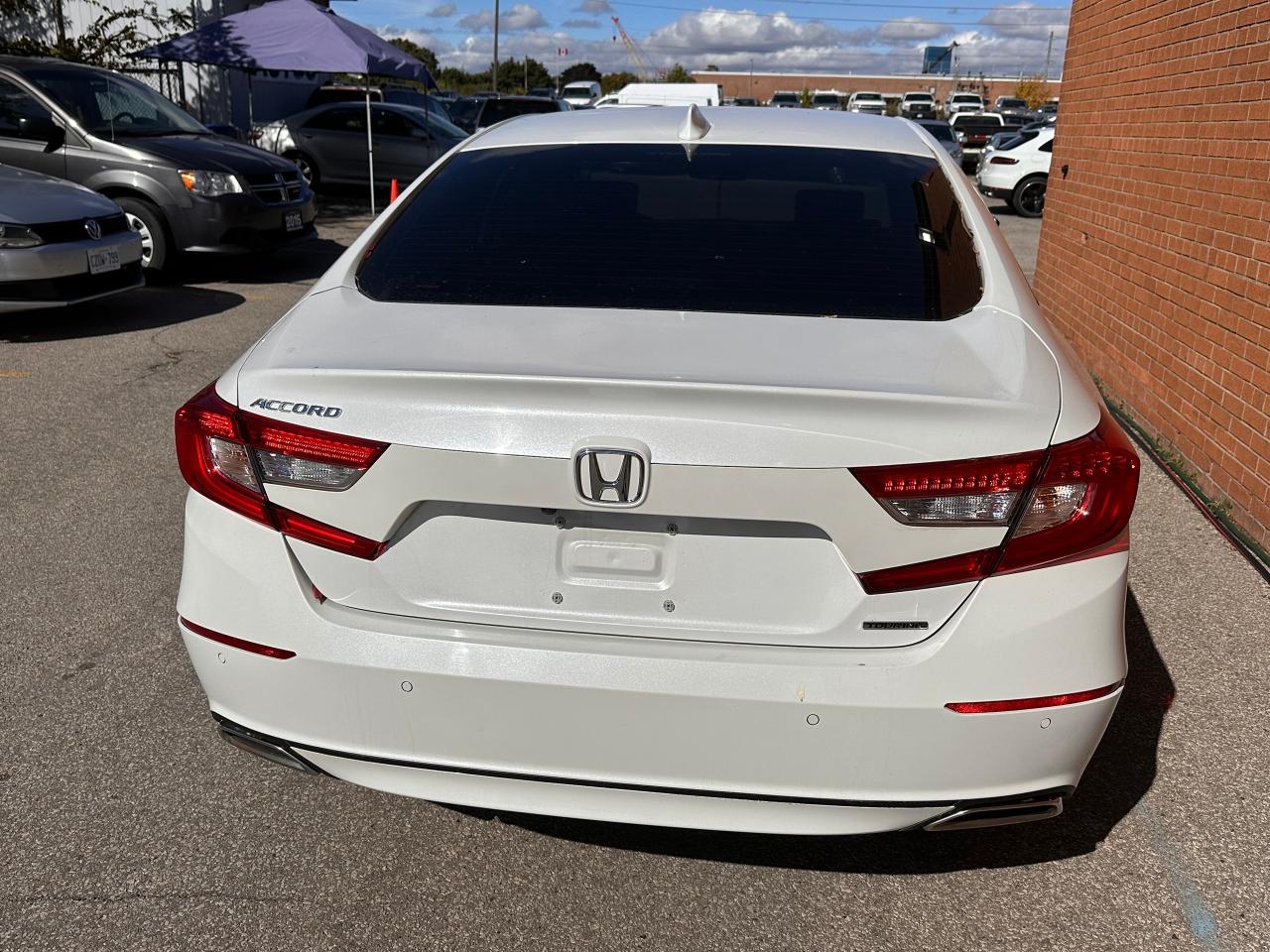 2018 Honda Accord Touring, Navigation, Leather, Sunroof, Certified - Photo #7