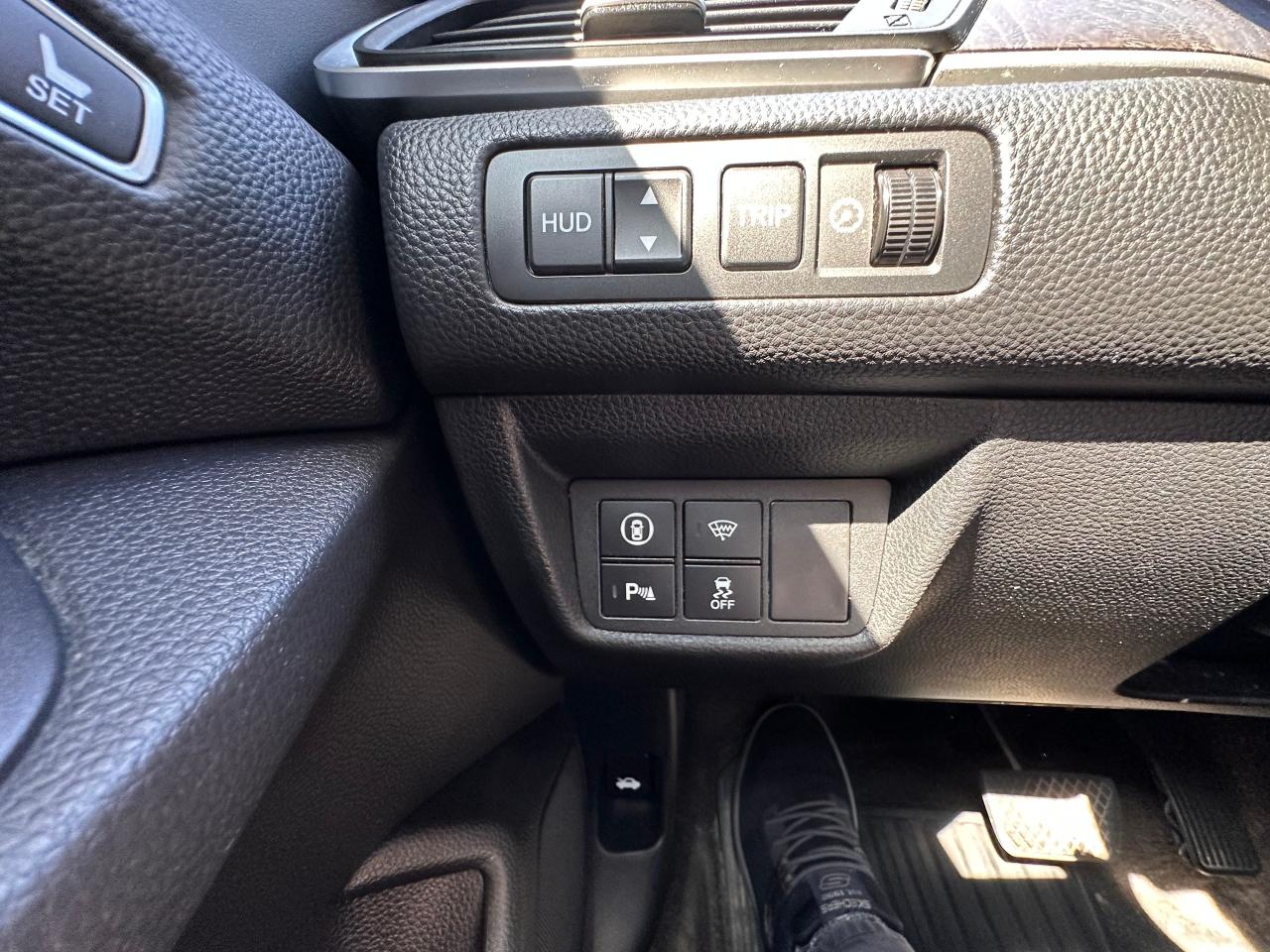 2018 Honda Accord Touring, Navigation, Leather, Sunroof, Certified - Photo #22