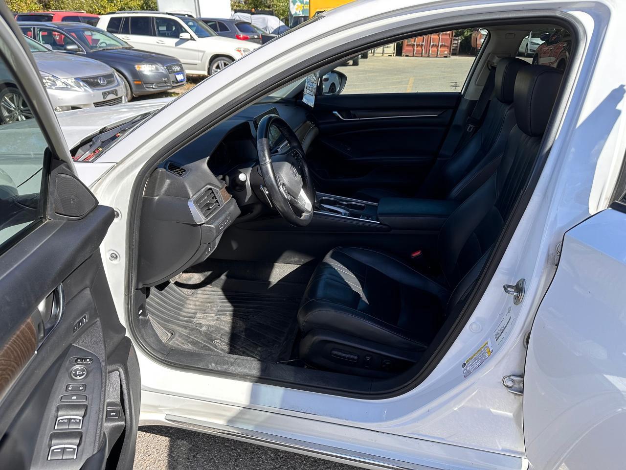 2018 Honda Accord Touring, Navigation, Leather, Sunroof, Certified Photo