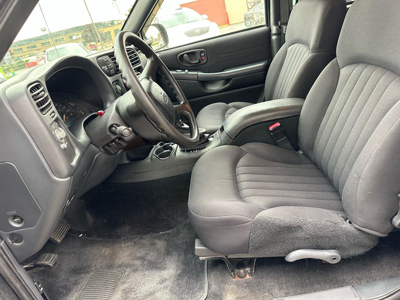 2005 Chevrolet Blazer LS Photo