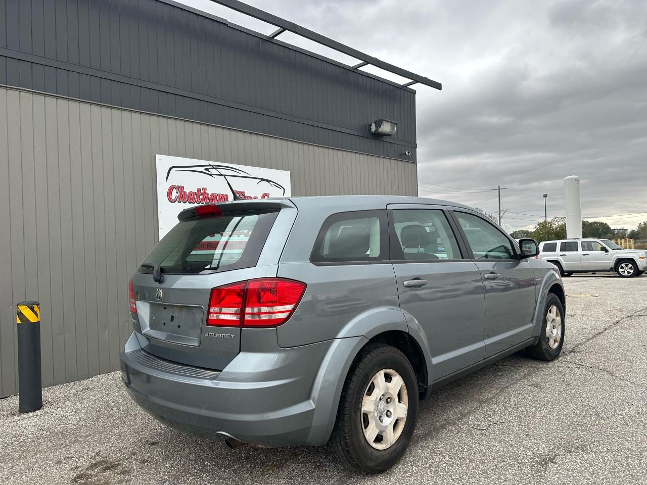 2010 Dodge Journey SE Photo2