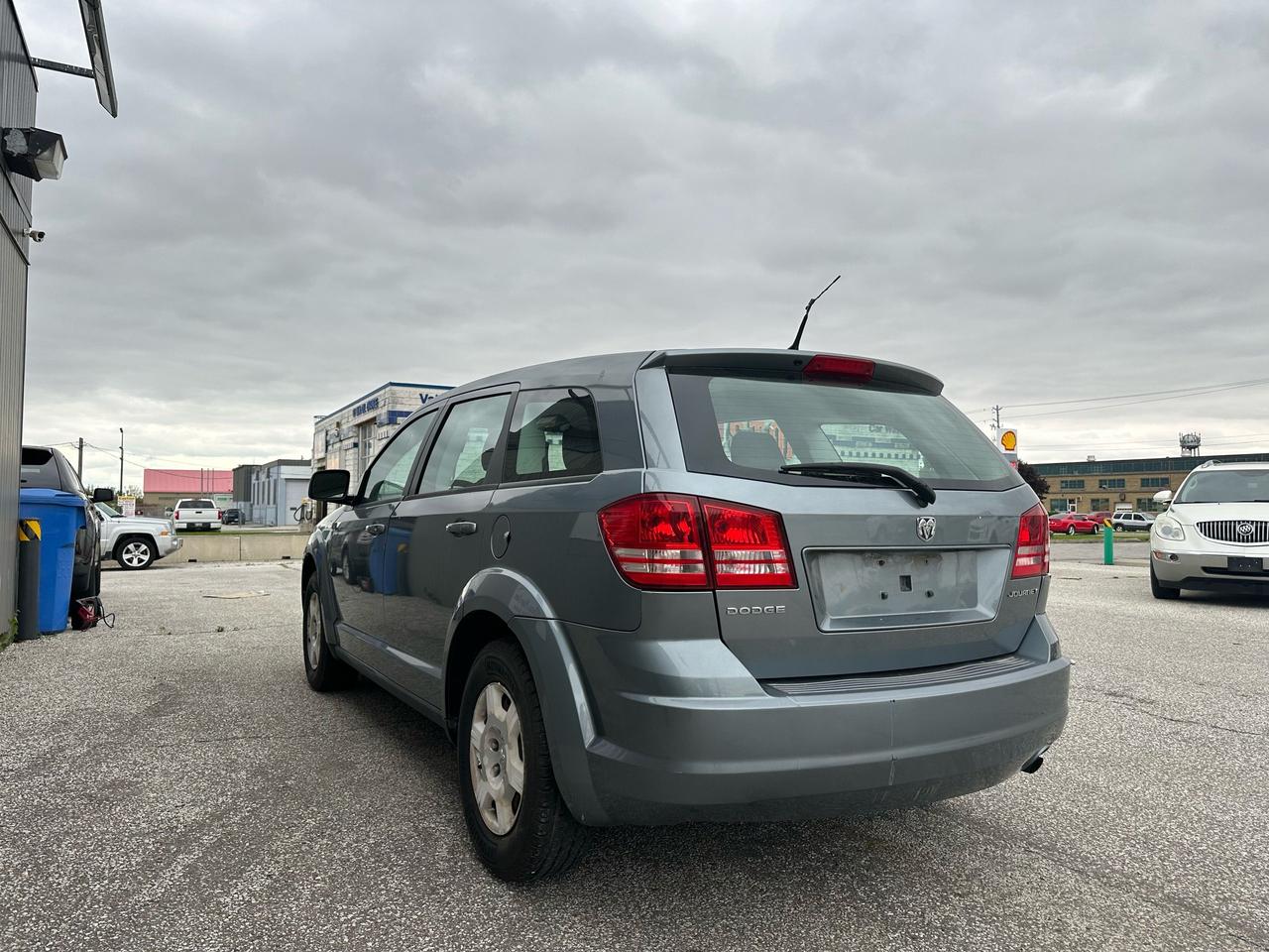 2010 Dodge Journey SE Photo