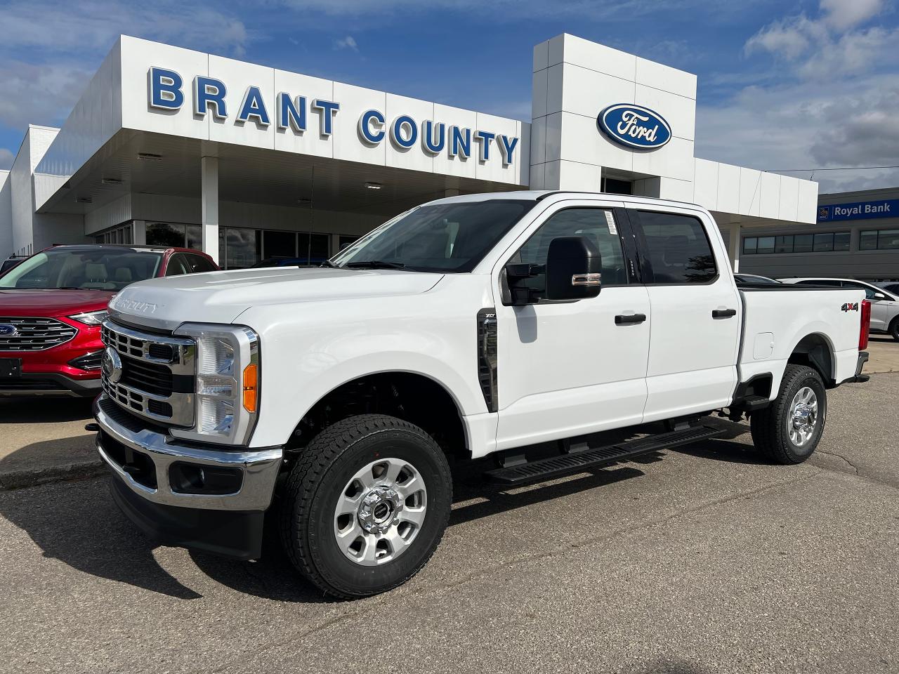 New 2023 Ford F-250 XLT 4WD Crew Cab 6.75' Box for sale in Brantford, ON