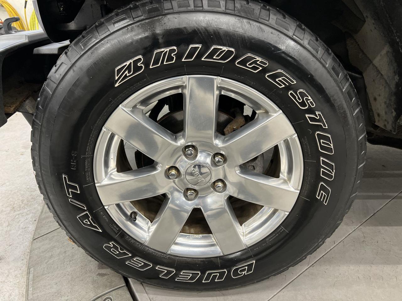 2014 Jeep Wrangler Unlimited SAHARA 4DR | DUAL TOP | LOW KMS! | NAV | RMT START Photo