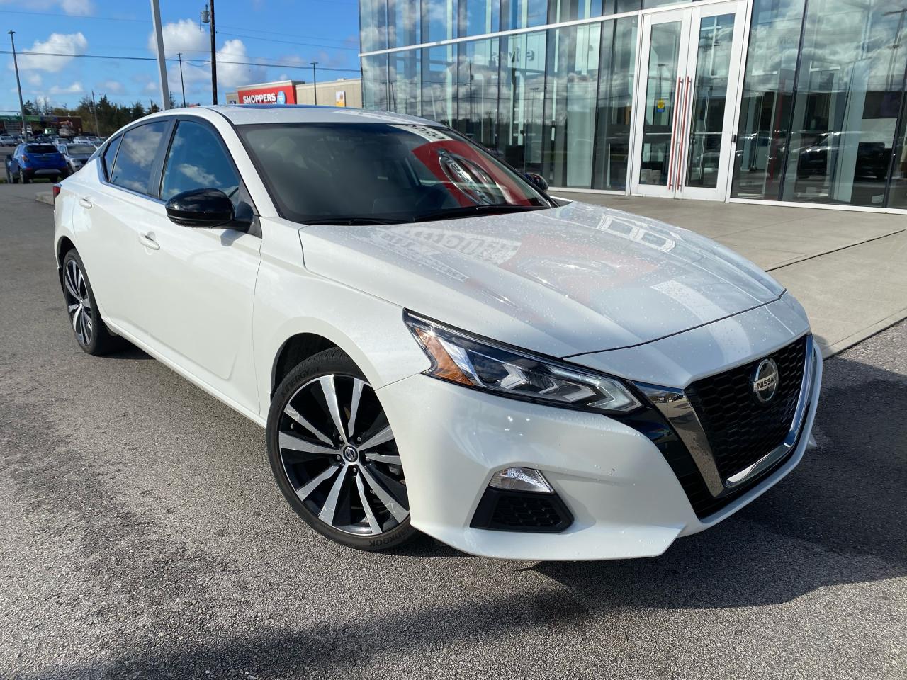 2021 Nissan Altima SR AWD Photo16