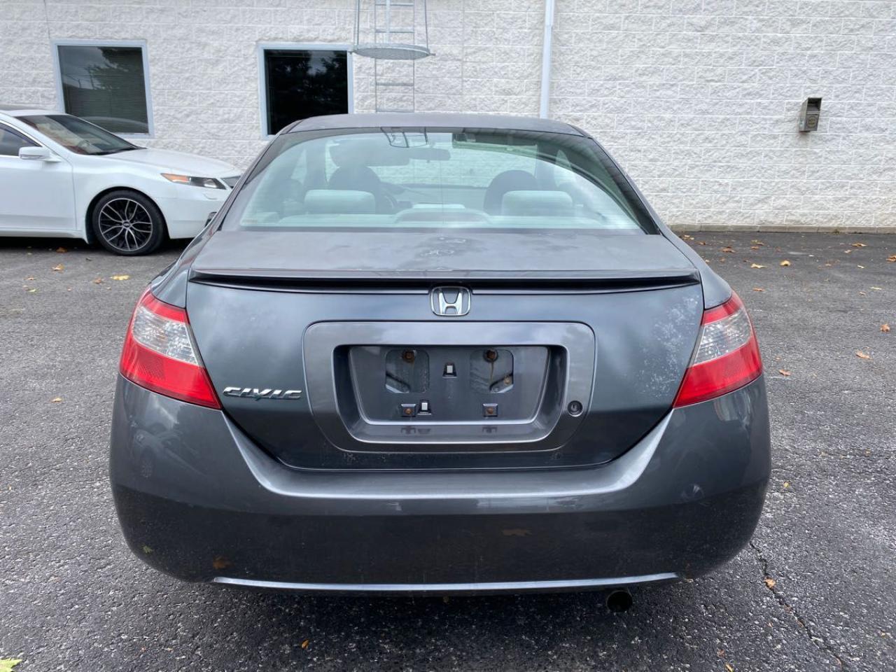 2009 Honda Civic DX-G Photo2