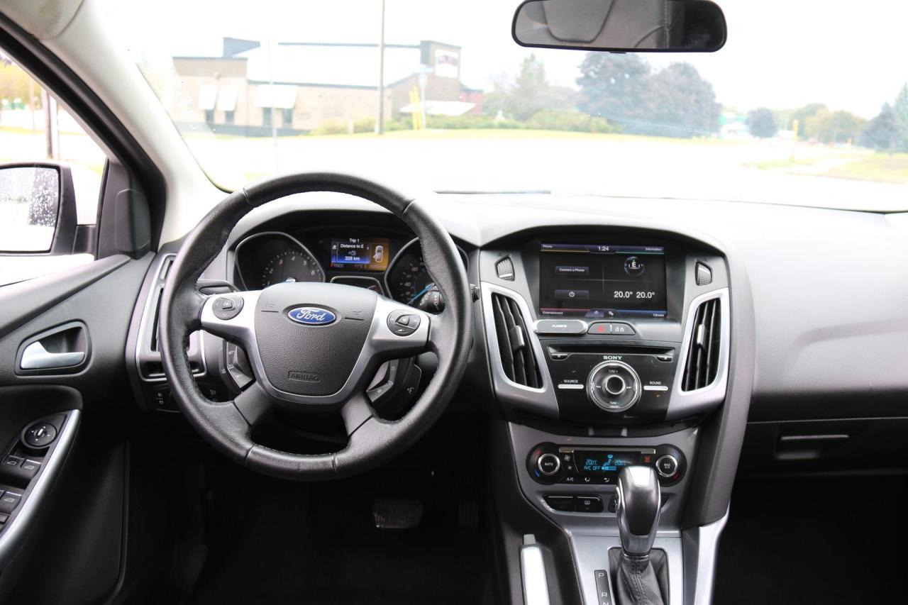 2013 Ford Focus Titanium Hatch - Photo #17