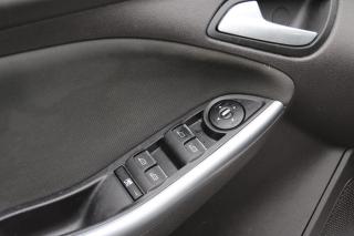 2013 Ford Focus Titanium Hatch - Photo #18