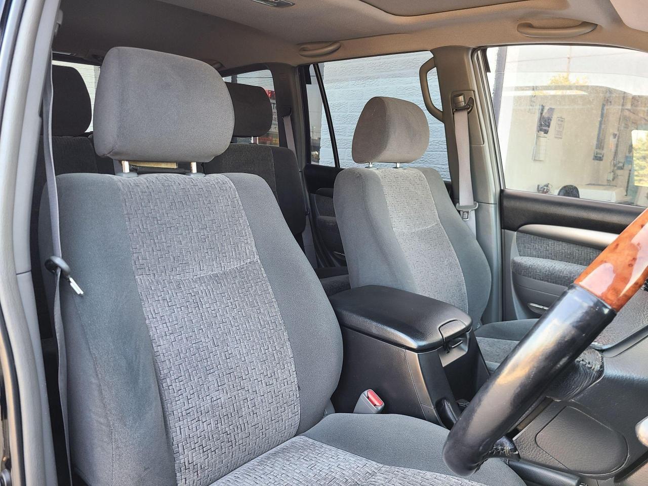 2004 Toyota Land Cruiser Prado TX - JAPAN IMPORT|LOW KM|8 PASSENGER|4WD - Photo #9