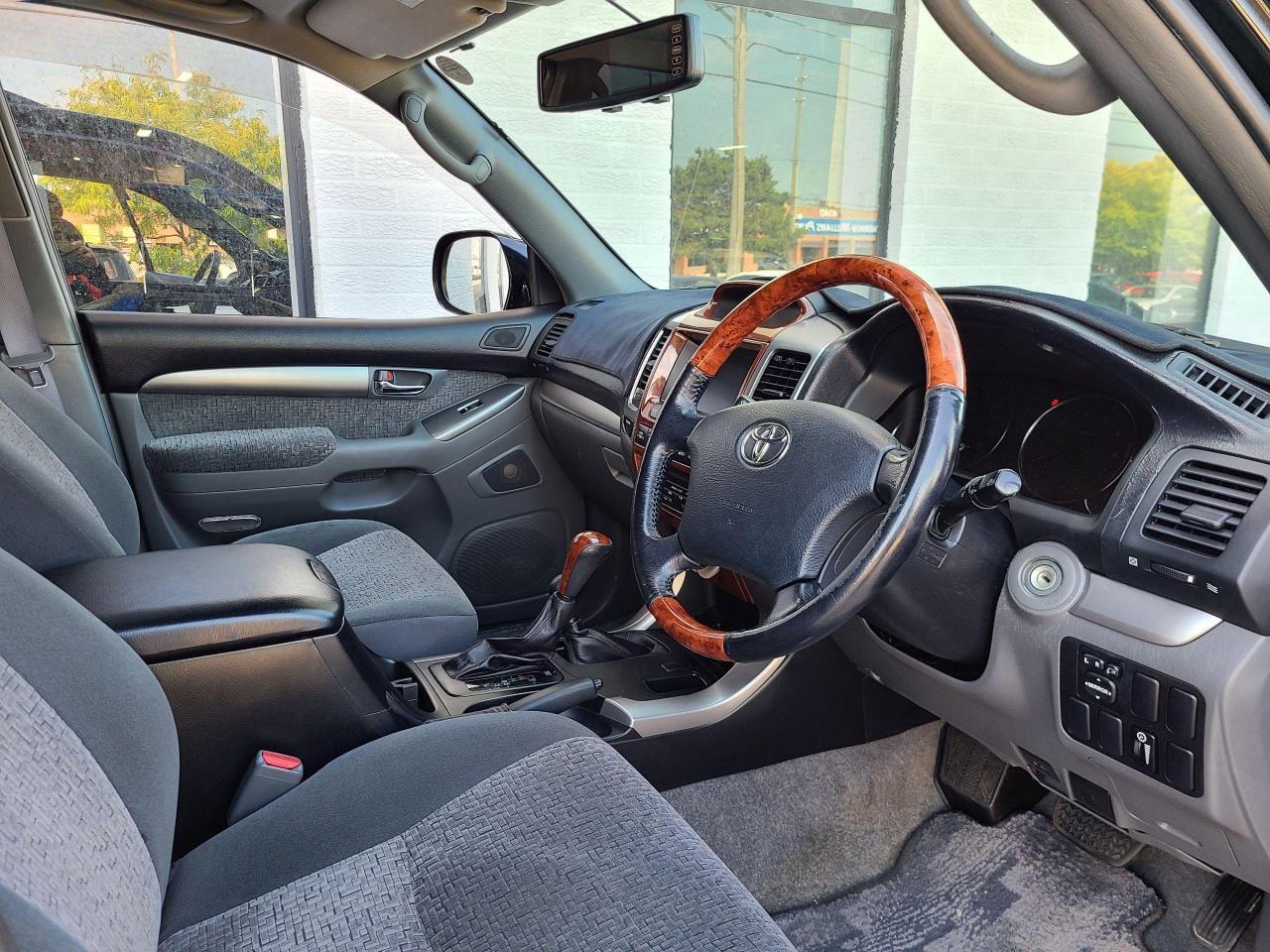 2004 Toyota Land Cruiser Prado TX - JAPAN IMPORT|LOW KM|8 PASSENGER|4WD - Photo #8