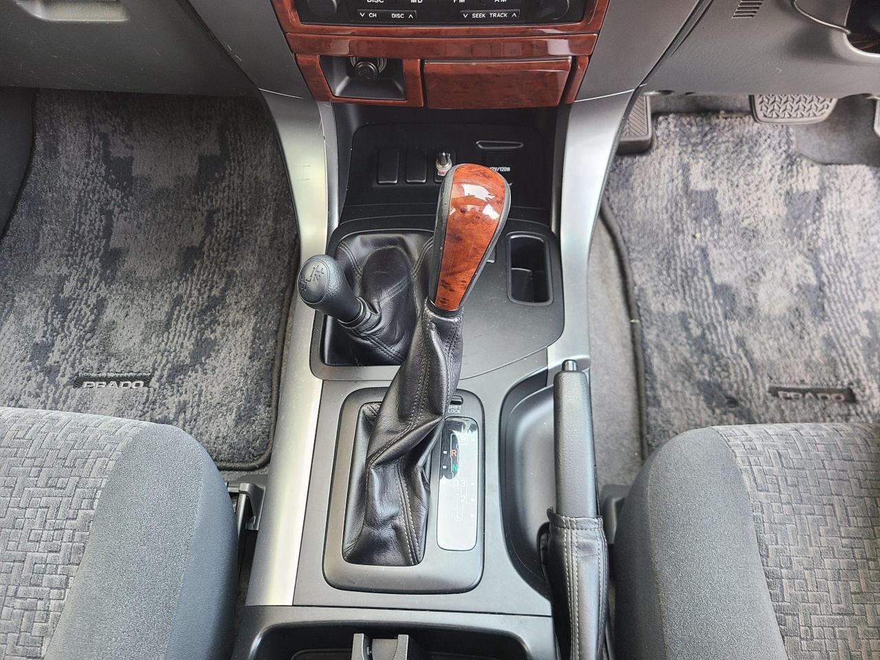 2004 Toyota Land Cruiser Prado TX - JAPAN IMPORT|LOW KM|8 PASSENGER|4WD - Photo #19