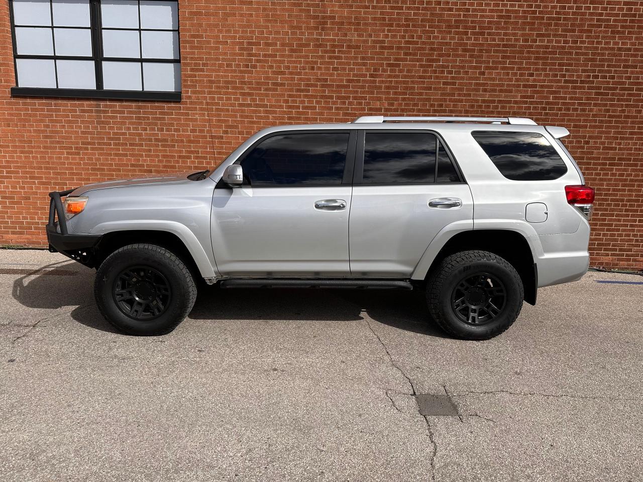 2013 Toyota 4Runner Limited, Lift Kit, Metal Bumper - Photo #4