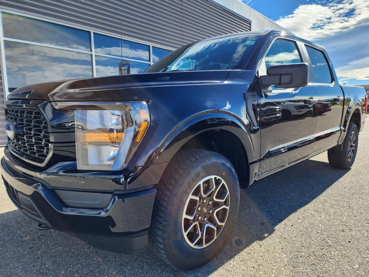 New 2023 Ford F-150 XL for sale in Pincher Creek, AB