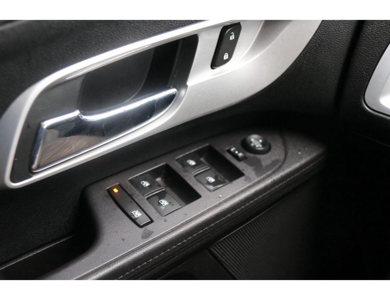 2017 Chevrolet Equinox AWD - Photo #13