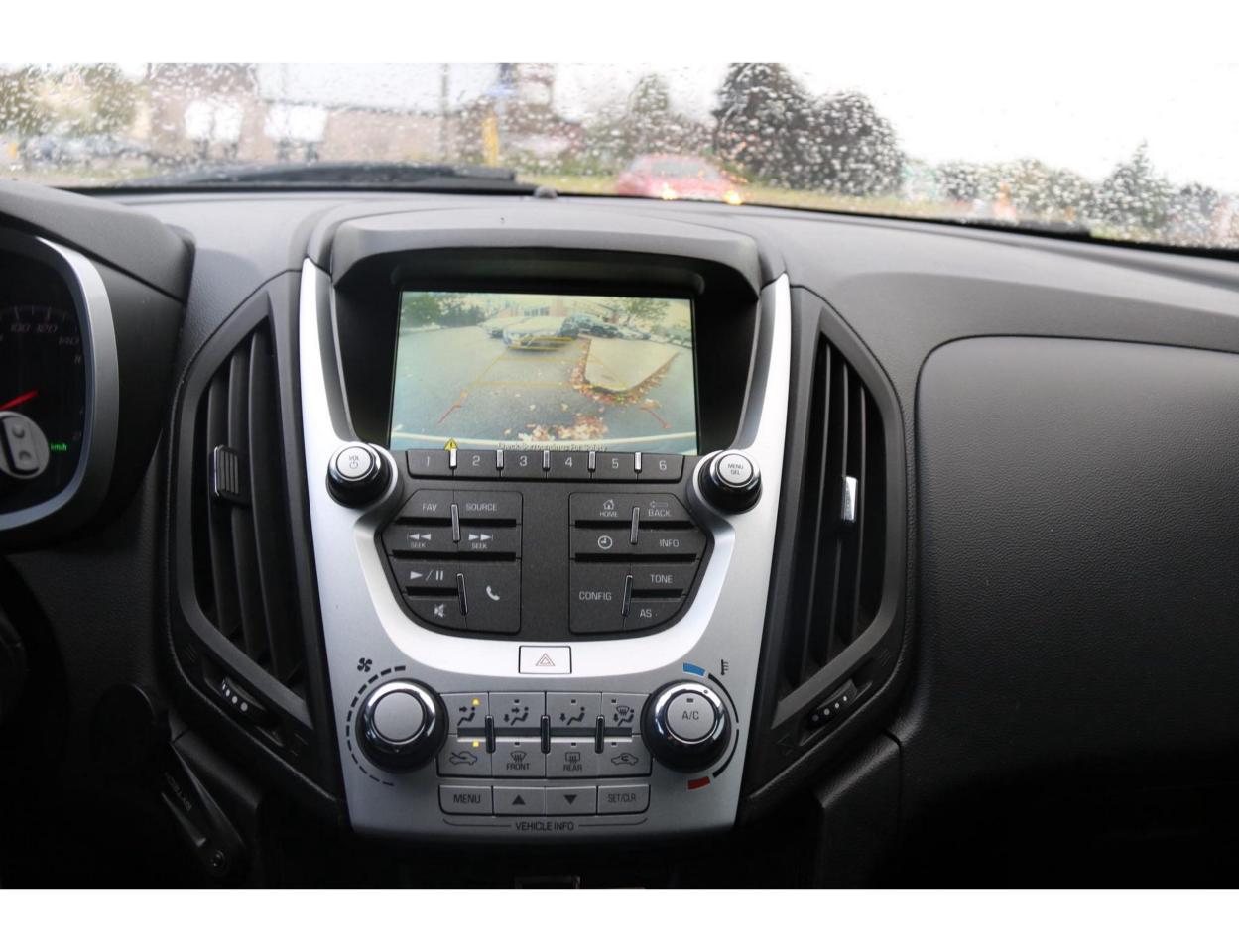 2017 Chevrolet Equinox AWD - Photo #19