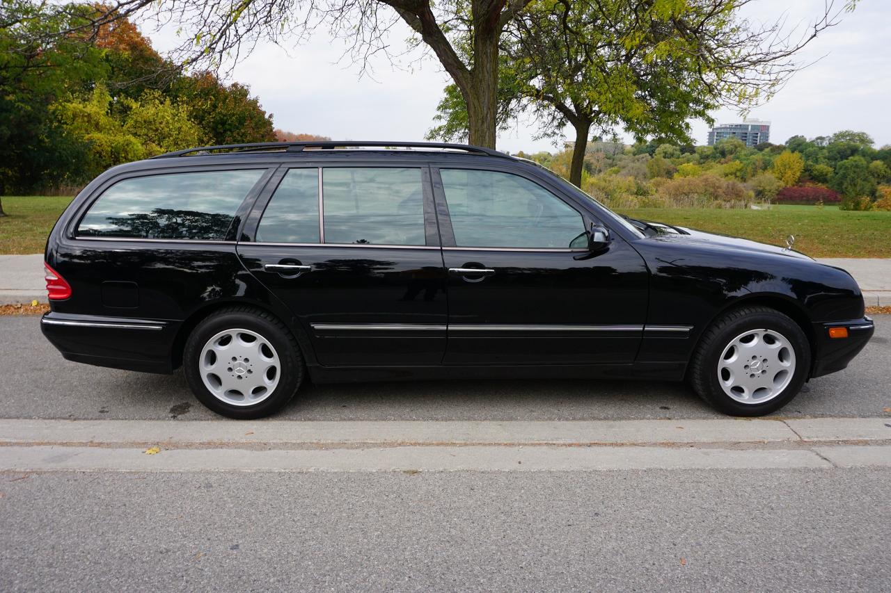2001 Mercedes-Benz E-Class 1 OWNER / NO ACCIDENTS / 7 PASS / INCREDIBLE SHAPE Photo4