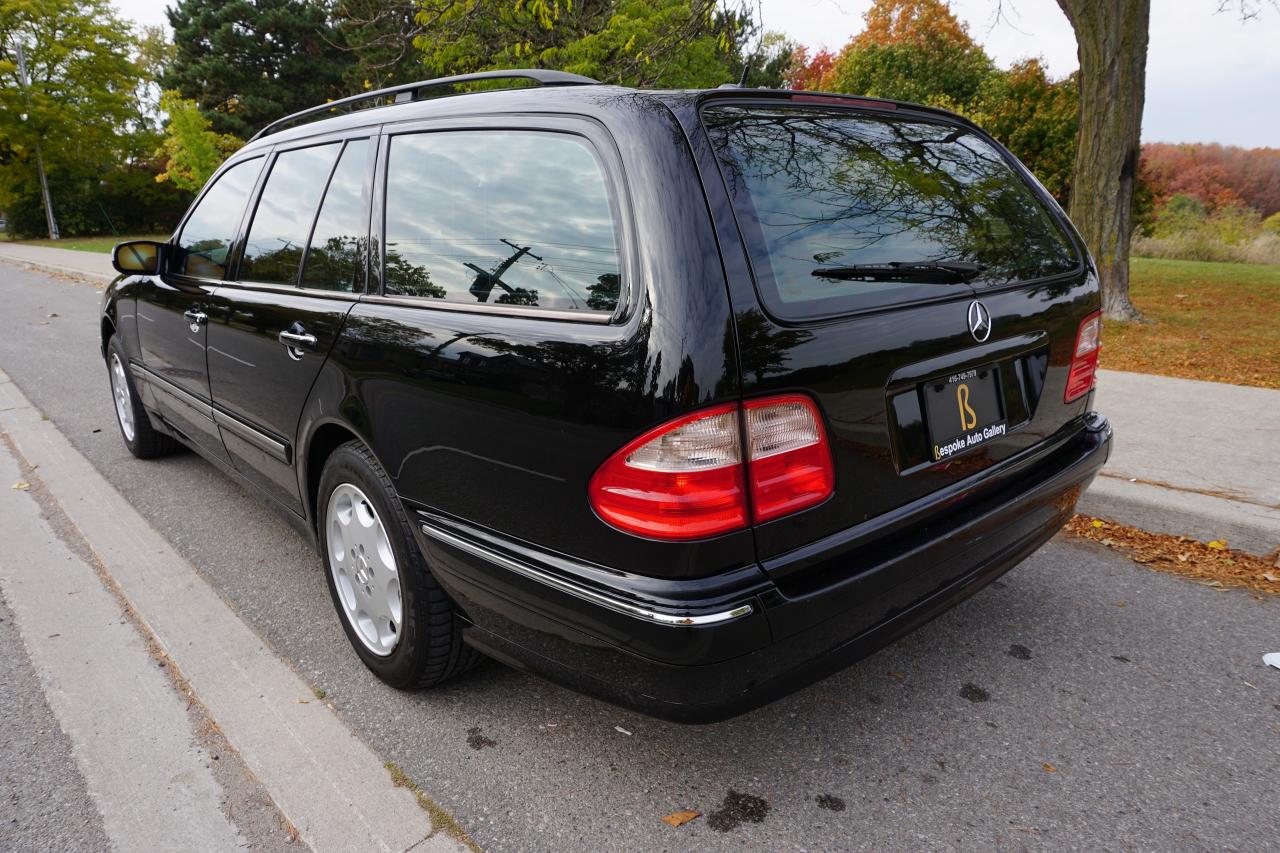 2001 Mercedes-Benz E-Class 1 OWNER / NO ACCIDENTS / 7 PASS / INCREDIBLE SHAPE Photo2