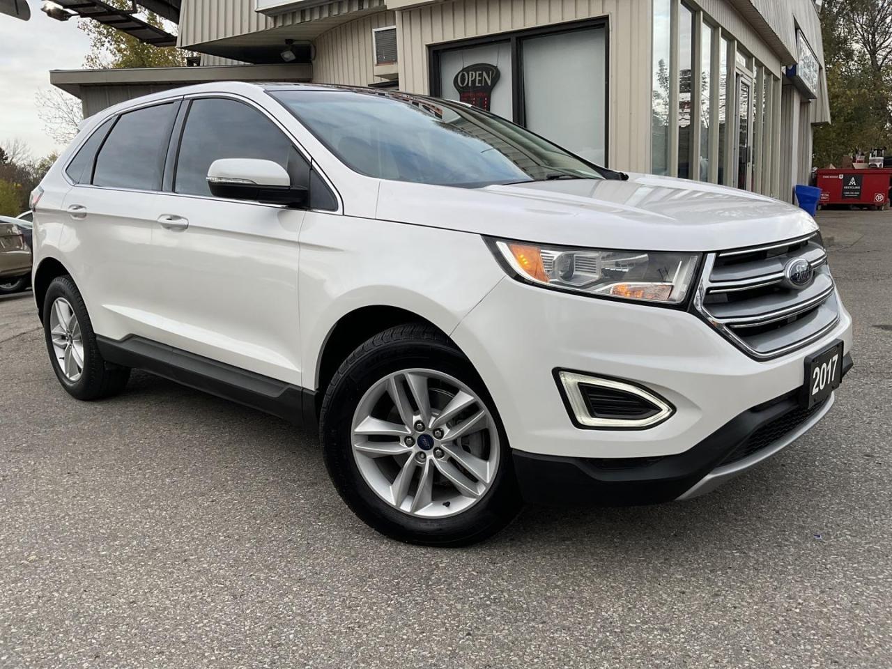 Used 2017 Ford Edge SEL FWD - LEATHER! NAV! BACK-UP CAM! BSM! PANO ROOF! for sale in Kitchener, ON