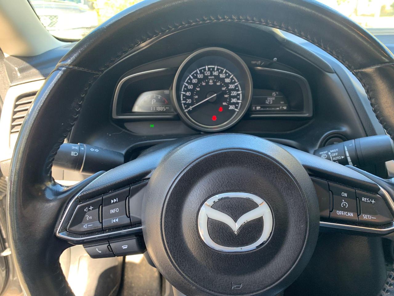2018 Mazda MAZDA3 GS with Sunroof - Photo #13